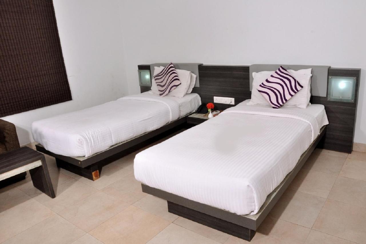 Hotel Palm Shore Palakkad Extérieur photo