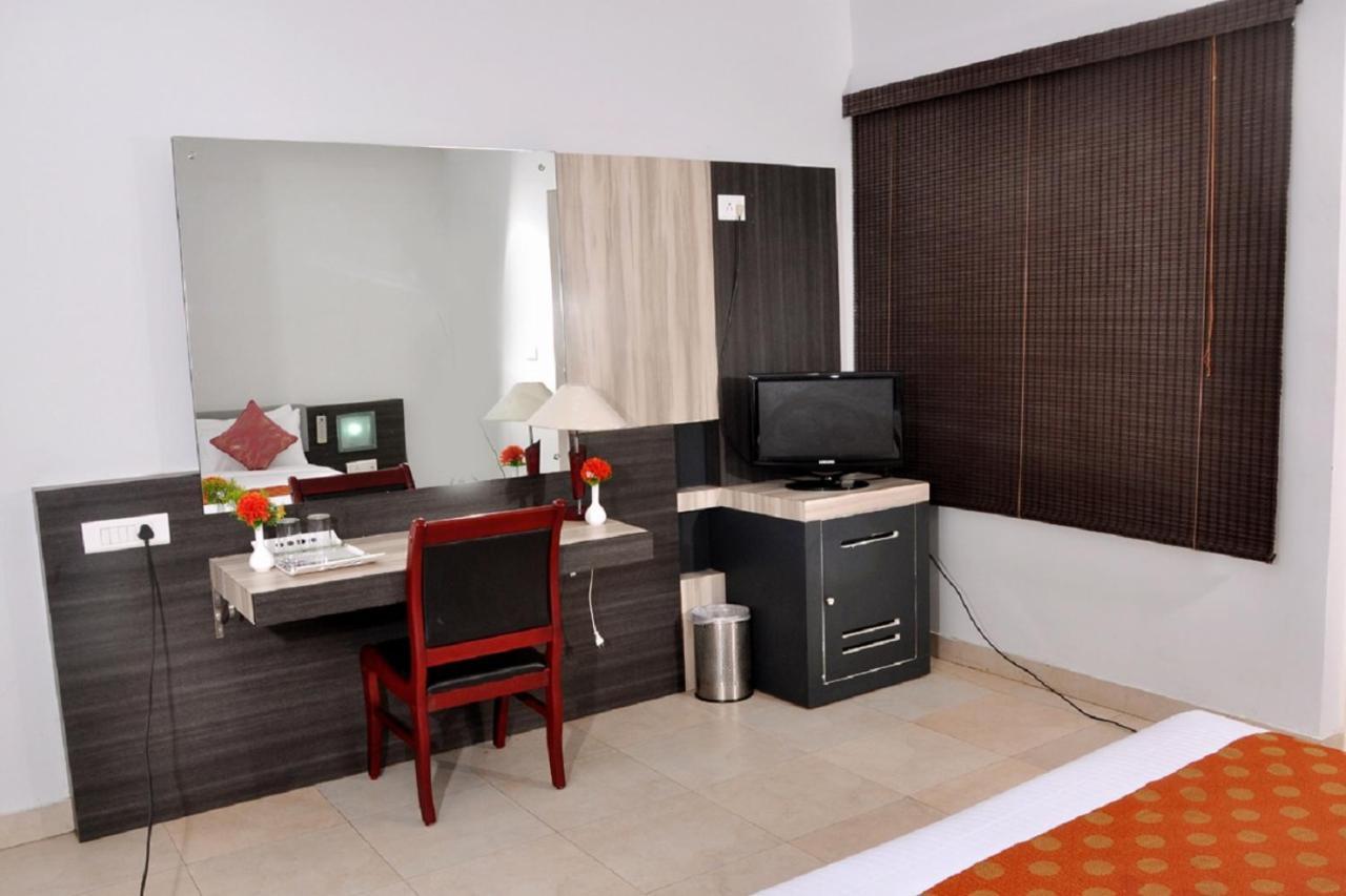 Hotel Palm Shore Palakkad Extérieur photo