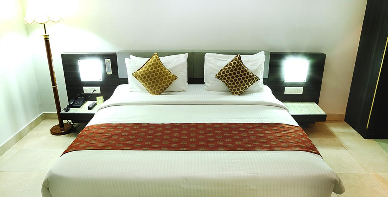 Hotel Palm Shore Palakkad Extérieur photo