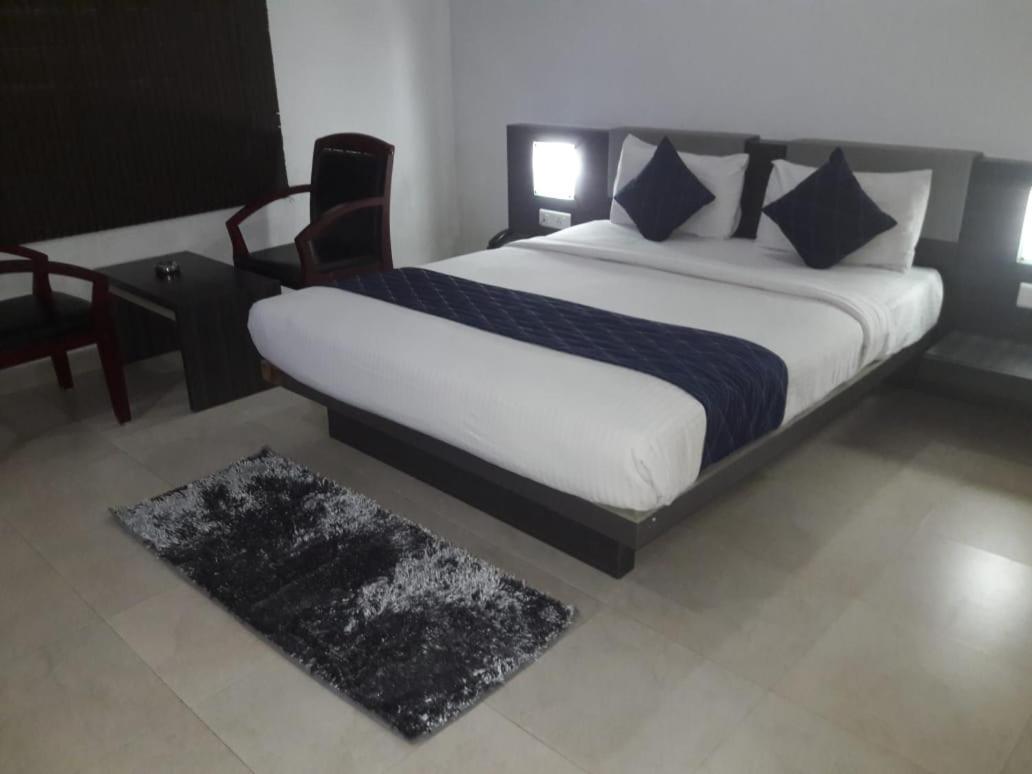 Hotel Palm Shore Palakkad Extérieur photo